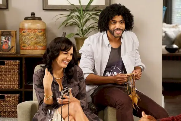 Rashida Jones și Daveed Diggs