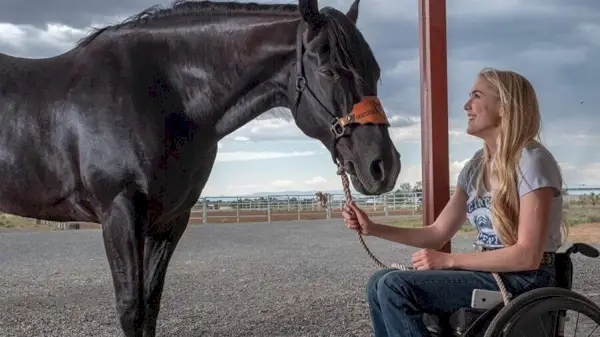 Camminare. Passeggiata. Rodeo. Colonna sonora di Netflix