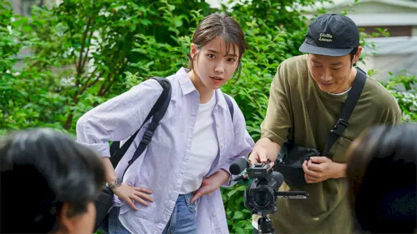 Camera Iu Dream Netflix K Драматичен филм с участието на Iu идва в Netflix през юли 2023 г.webp