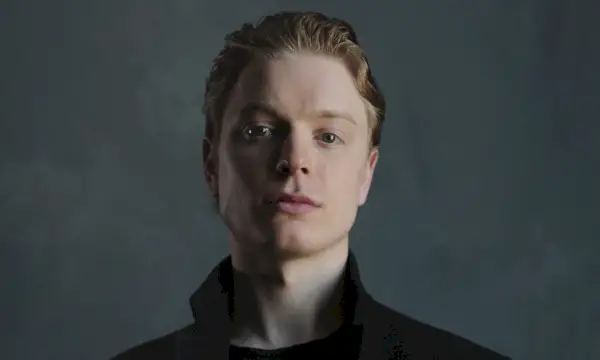 Freddie Fox Başkanı.webp