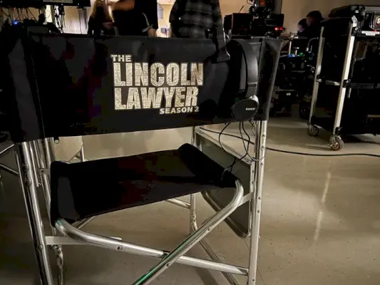 The Lincoln Lawyer مقارنةً بعروض Netflix الأخرى هي أفضل 10 عروض