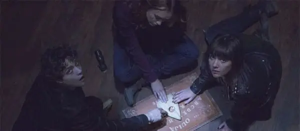 Ouija 2023년 할로윈을 맞아 Netflix의 새로운 공포 영화