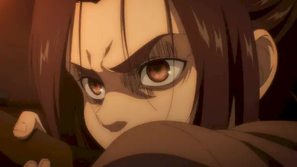 Gabby Braun maakt zich op om Sasha te vermoorden in het vierde seizoen van Attack on Titan