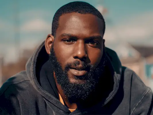 Kofi Siriboe Movies Film Netflix Seznamte se se mnou o Vánocích Vše, co zatím víme