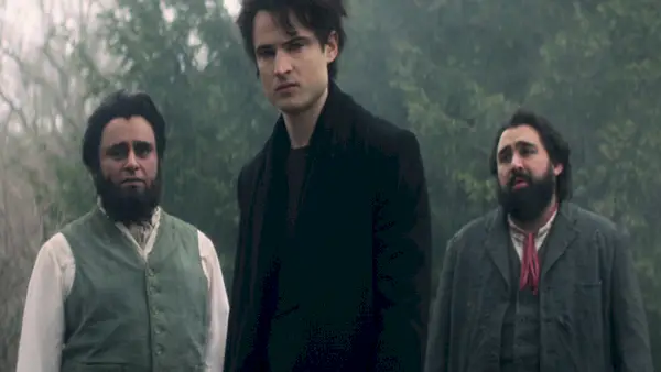 Sanjeev Bhaskar Tom Sturridge Asim Chaudhry The Sandman Sæson 2.webp