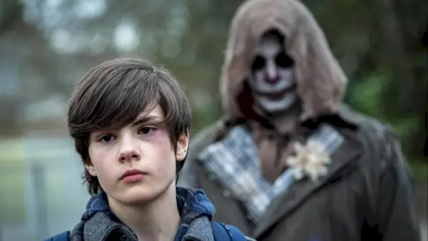 Zebastin, acordei um vampiro, primeira temporada, comédia adolescente da Netflix