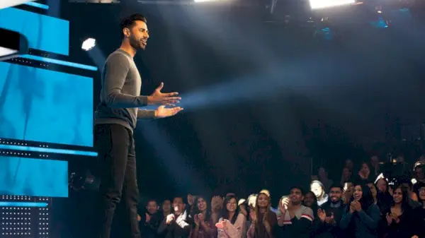 Patriot Act med Hasan Minhaj vender tilbage bind 4. august 2019