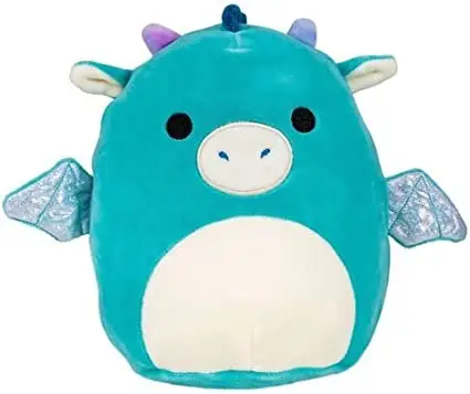 Un dragón rojo y dorado Squishmallow bebiendo té de boba