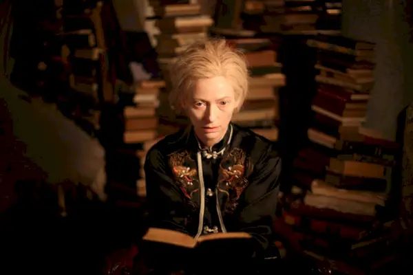 تيلدا سوينتون في فيلم Only Lovers Left Alive (2013)