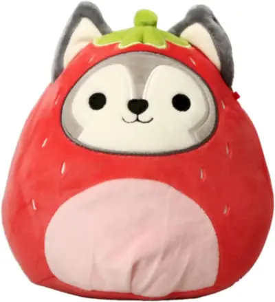 Çilek kostümlü bir Squishmallow husky köpeği