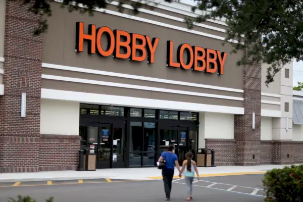 Miért nem használ vonalkódot a Hobby Lobby? Az összeesküvés-elméleteknek megvan a válasz!