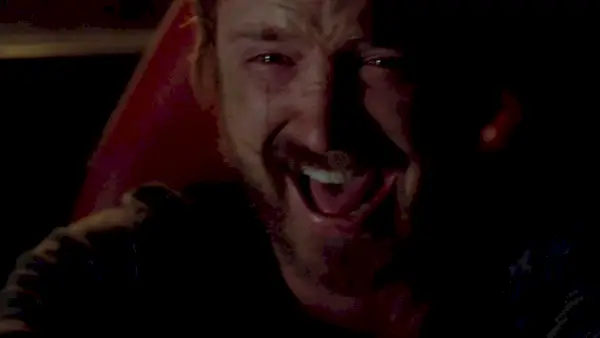 Jesse Pinkman (Aaron Paul) skynder seg mot frihet i seriefinalen av Breaking Bad