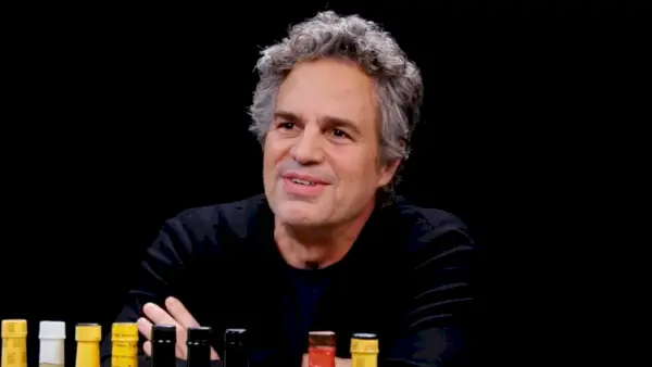 Mark Ruffalo a legrosszabb választást hozta a Hot Ones-ban