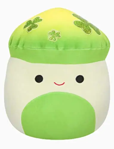 Světle zelená houba Squishmallow s neonově zeleným bříškem a čepicí, čepice má trojlístek