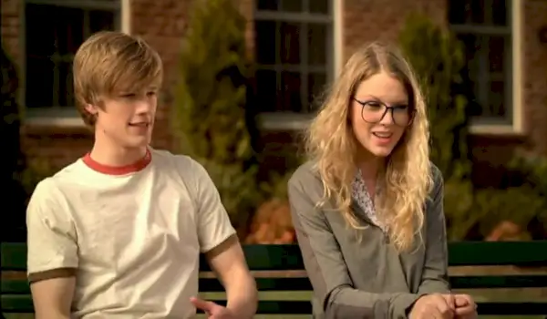 Lucas Till en Taylor Swift