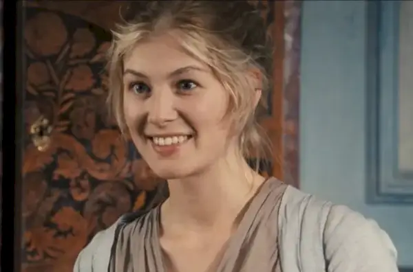 Rosamund Pike como Jane em Orgulho e Preconceito.