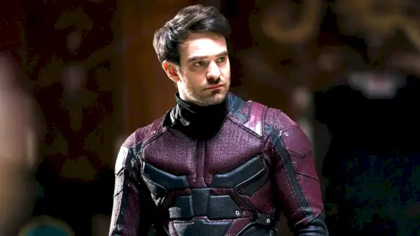 Charlie Coxas kaip Mattas Murdockas filme „Daredevil“.