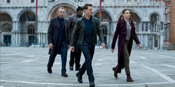 Simon Pegg, Ving Rhames, Tom Cruise és Rebecca Ferguson a Mission: Impossible - Dead Reckoning első részében