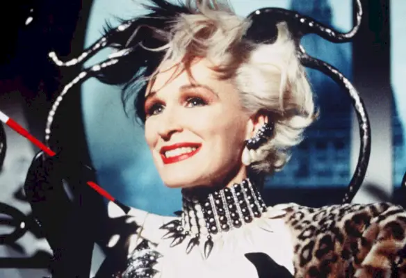 Glenn Close kaip Cruella De Vil filme 101 dalmatinas