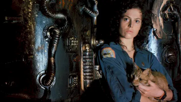 Sigourney Weaver és Jonesy, a macska a Ridley Scottban