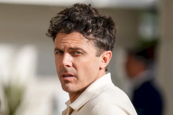 Casey Affleck nu primește permis pentru că a rămas destul de lung