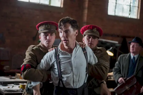 Benedict Cumberbatch blir arresterad i The Imitation Game