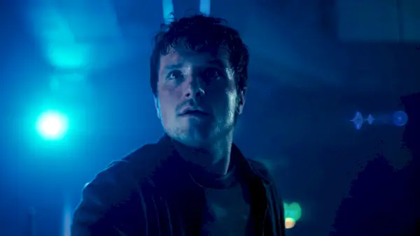 Josh Hutcherson spaventato nella FNAF