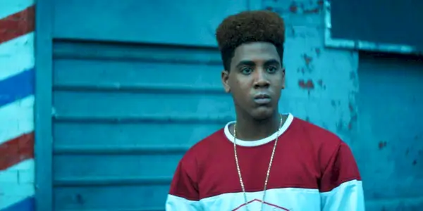 Jharrel Jerome kaip Corey Wise filme „Kai jie mus pamatys“.