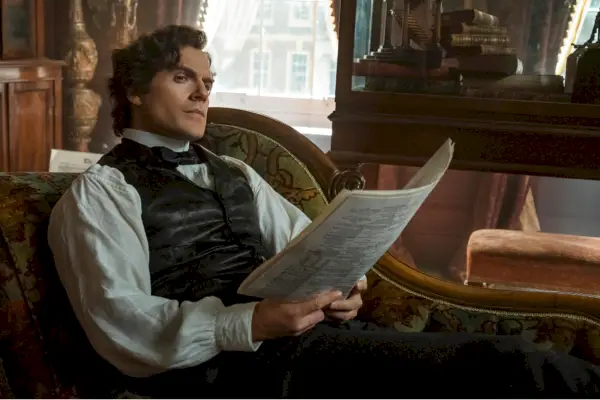 Henry Cavill Sherlock Holmes szerepében