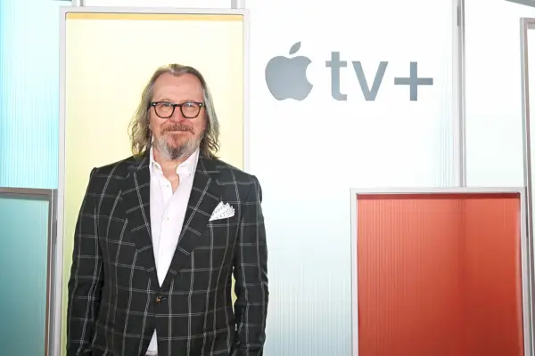 LONDON, ENGLAND - 13. MAJ: Gary Oldman deltager i Apple TV+ BAFTA TV Brunch for at fejre ekspertise inden for global historiefortælling og kreativitet i 180 House den 13. maj 2023 i London, England. (Foto af Dave Benett/Getty Images til Apple TV+)