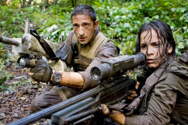 Adrien Brody et Alice Braga dans Predators