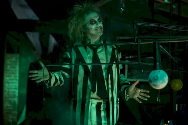 L'atmosfera di Justin Theroux in 'Beetlejuice Beetlejuice' sembra iconica, ma chi è lui?