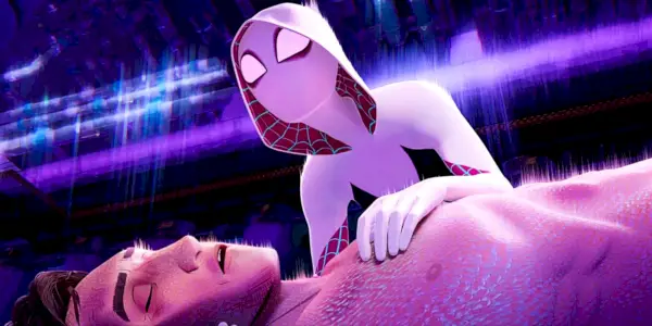 Hailee Steinfeld som Gwen och Jack Quaid som Peter Parker i Spider-Man: Across the Spider-Verse