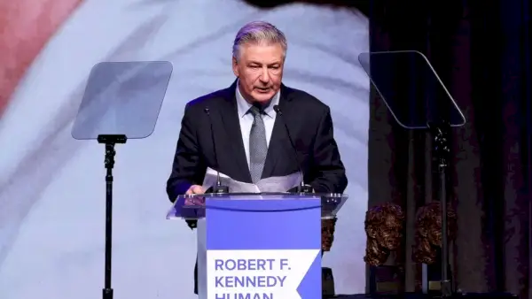 Mi történik Alec Baldwin Rozsda filmmel?