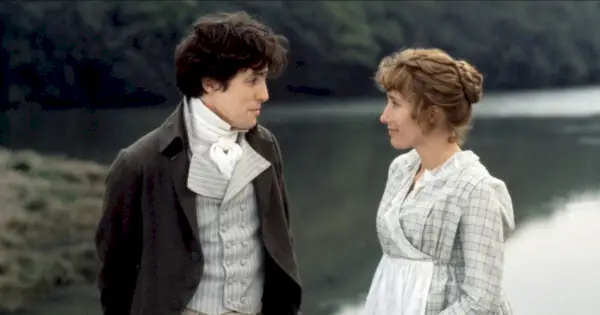 Hugh Grant ve Emma Thompson birbirlerine bakıyorlar