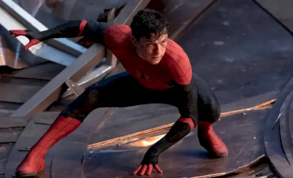 Tom Holland kao Peter Parker u Spider-Man: Nema puta kući