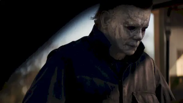 Michael își primește masca înapoi în Halloween 2018