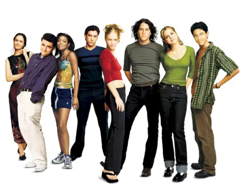 Skuespillerne i 10 Things I Hate About You poserer sammen til reklamebilleder fra filmen.