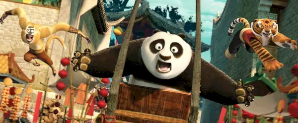 Po, o panda, parece surpreso em Kung Fu Panda 2