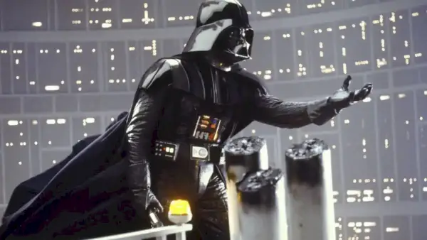 Darth Vader usa a força no Episódio V de Star Wars: O Império Contra-Ataca