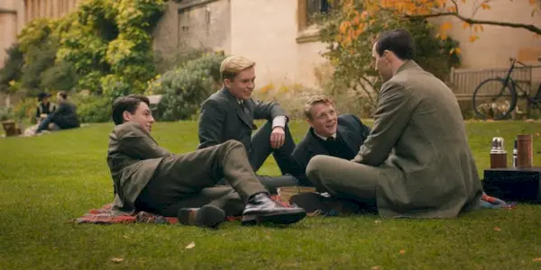 Brendan Fraser dans les liens de l'école