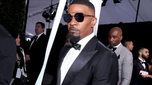 Jamie Foxx Dizisinin 'Baba, Beni Utandırmayı Durdur'un Netflix'e Geldiği Bildirildi