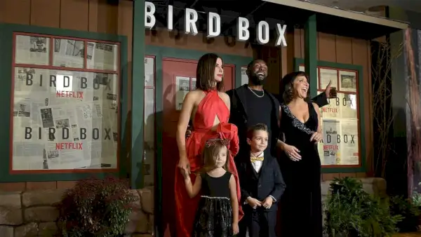 Bird Box Netflix skaņu celiņš: pilns ierakstu saraksts un komponisti