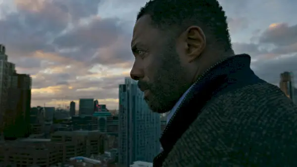 Bør du se «Luther: The Fallen Sun» på Netflix?