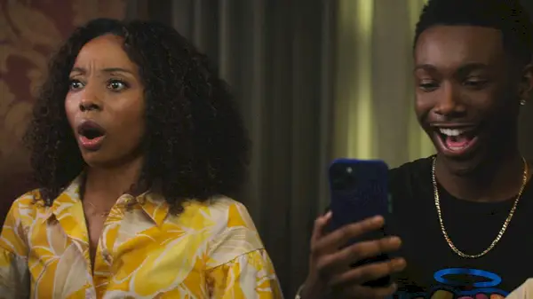 Erica Ash dans le rôle de Melanie Niles Fitch dans le rôle de Fulton, nous avons un fantôme.webp