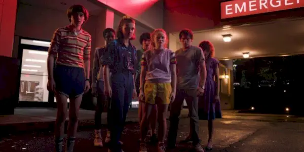 Stranger Things Sezona 3 Cast The Mall