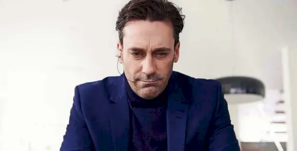 Jon Hamm hrál ve vánoční epizodě Black Mirror