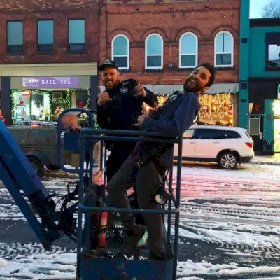 Foto del set original de Netflix El caballero antes de Navidad