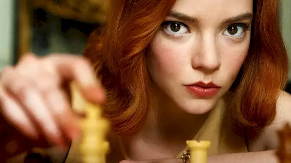 5 مسلسلات وأفلام مثل The Queen’s Gambit على Netflix