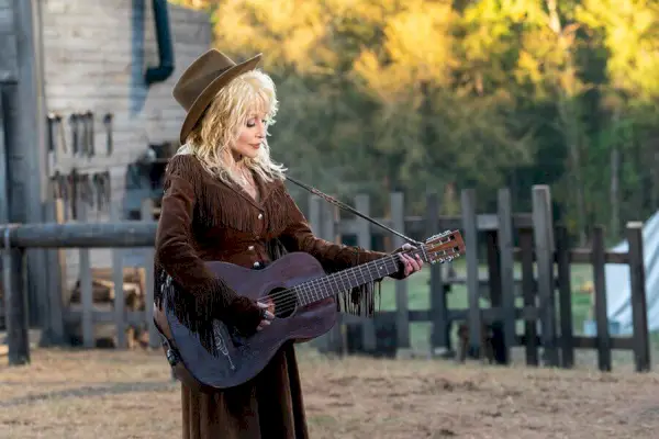 Dolly Parton Heartstrings Сезон 1 Netflix